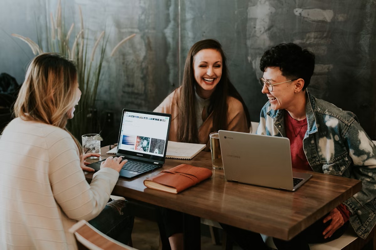 IT professionals collaborating